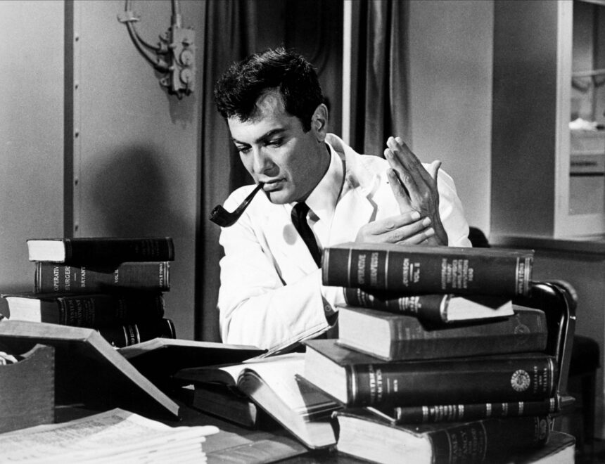 ferdinand waldo demara unul dintre cei mai mari impostori pe care i a cunoscut lumea vreodata 685ab979f0d4d