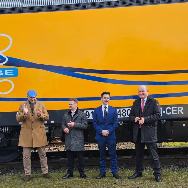 foto compania romaneasca softronic livreaza inca o locomotiva pentru ungaria 683dcd4a77277