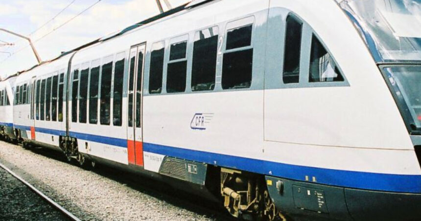 foto incendiu la un tren sageata albastra care circula pe ruta pitesti bucuresti 90 de calatori au fost evacuati 68623ebacf242