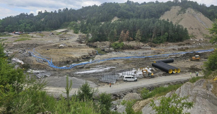 foto ministrul mediului la salina praid o zona care ar fi trebuit sa fie un furnicar pentru a se termina la timp lucrarile pare parasita 68616f73d65e0