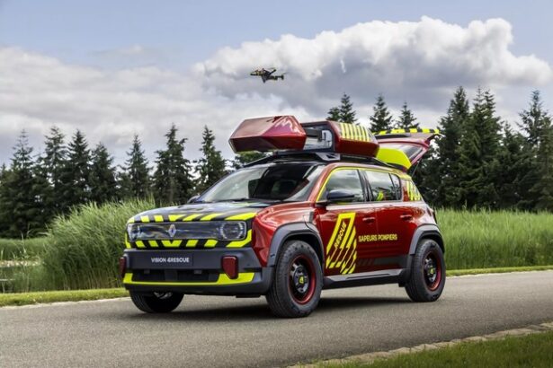foto vision 4rescue un concept bazat pe modelul electric renault 4 pentru interventii de urgenta 684bac0b7b455