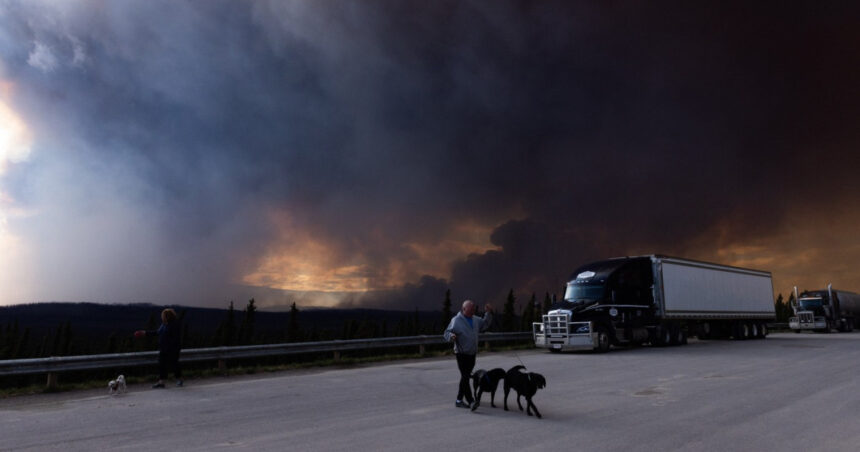 fumul degajat de incendiile violente din canada a ajuns in europa ce arata datele copernicus 683efe8aeda61