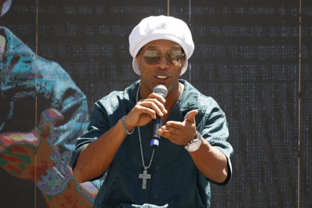 galerie foto astronomic cat valoreaza loturile echipelor lui ronaldinho si mutu la sports festival live pe voyo si pro arena 684c613435a4c