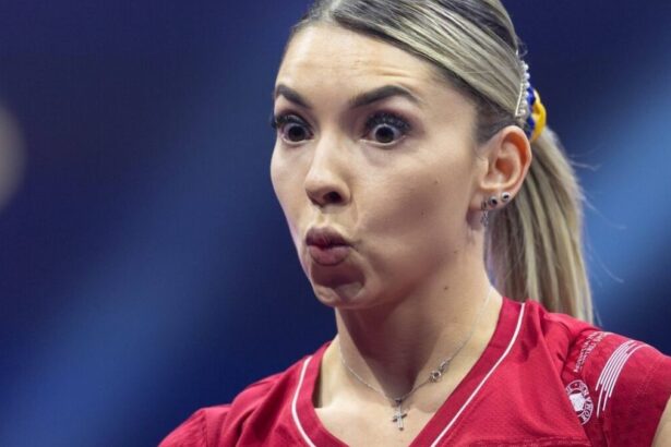 galerie foto bernadette szocs a castigat spectaculos primul meci la wtt star contender ljubljana 6855a9bf2975f
