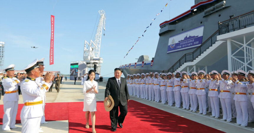 galerie foto coreea de nord si a reparat si relansat distrugatorul avariat kim jong un ameninta cu actiuni militare coplesitoare 684bf508d780a