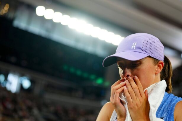 galerie foto dupa 27 de victorii consecutive la roland garros iga swiatek a fost umilita de aryna sabalenka ce s a intamplat in setul decisiv 6841c021408e4