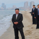 galerie foto kim jong un a renuntat la rachete si s a relaxat la plaja liderul nord coreean a inaugurat o statiune de lux pe litoral 685cf16795003