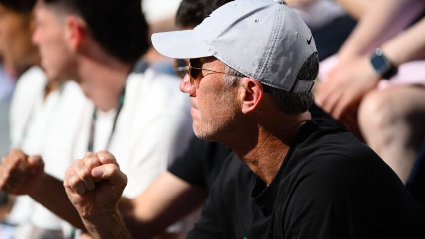 galerie foto numai darren cahill sa nu fii australianul a retrait episodul ostapenko la opt ani distanta in finala de la roland garros 6845f05bea9ce