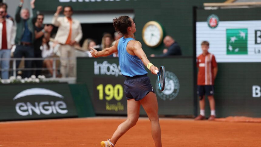 galerie foto numar 361 wta o frantuzoaica a eliminat a treia jucatoare a lumii in optimile roland garros 2025 ce premiu si a asigurat dintr o lovitura 683dc1be18c74