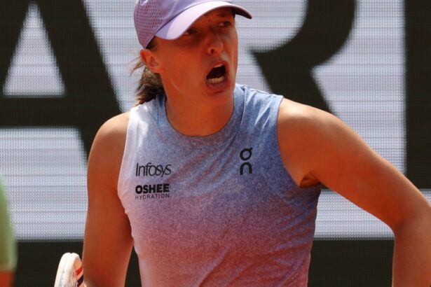 galerie foto razboi sabalenka swiatek pentru finala roland garros 2025 ce premiu isi va apropia castigatoarea 683f35b596050