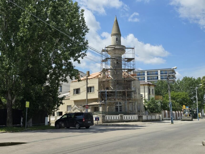 galerie foto vila stirbey din statiunea mamaia renaste a intrat in reabilitare 6853e4c238f6d