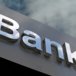 grafic actiunile bancare sar la bursa si trag indicele bet pe un nou maxim al acestui an 683decfb05ff9