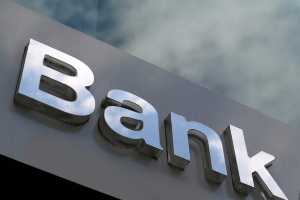 grafic actiunile bancare sar la bursa si trag indicele bet pe un nou maxim al acestui an 683decfb05ff9