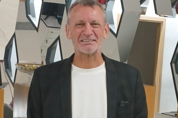 grande craioveanu cetatean de onoare la slatina cui i a multumit in fata intregului oras 685fb069c8c3f