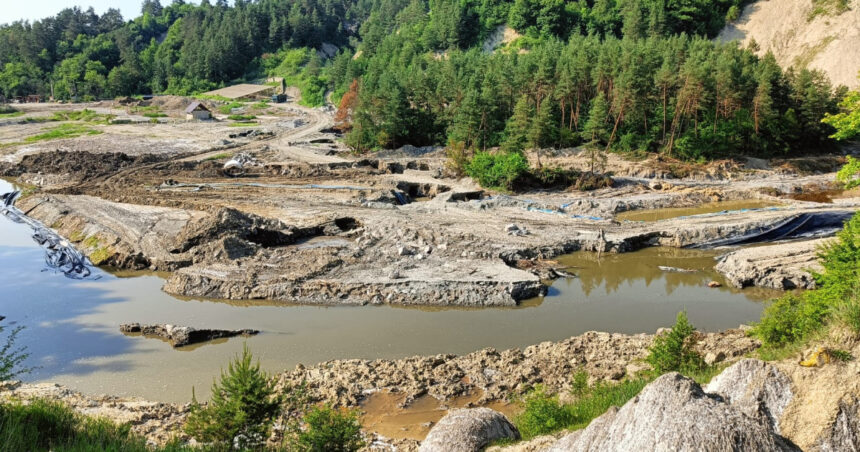 guvernul anunta ajutoare de 300 de milioane de lei pentru praid si antreprenorii din turism afectati de inundarea salinei 684db79713a91