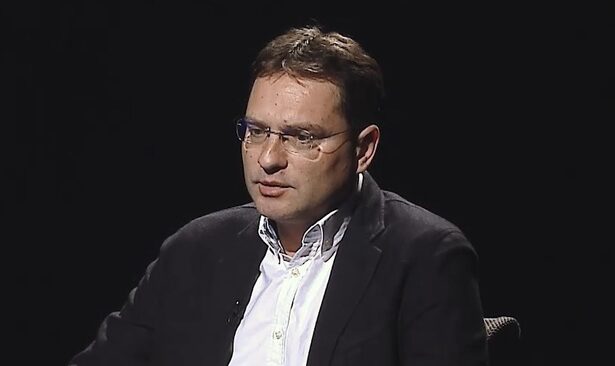interviu dan manolescu traim bine pe credit dar suntem in recesiune mascata trebuie sa creasca taxele existente pentru ca am majorat pensiile anul trecut 68502d214a2f2