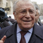 ion iliescu a reusit sa se ridice cu sprijin la marginea patului anuntul medicilor despre starea fostului presedinte 684eb030a7455