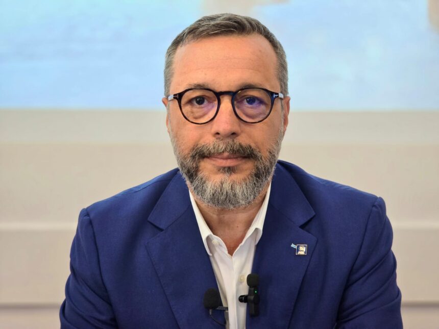 ionut rusu si a dat demisia din functia de viceprimar al constantei 685d5b5b2189c