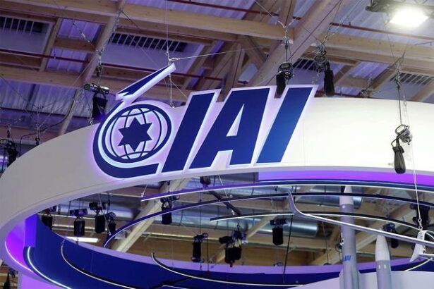 israelul infuriat dupa ce guvernul francez i a interzis cinci standuri de armament la salonul aeronautic deoarece nu a indepartat armele ofensive expuse 68501827b389b