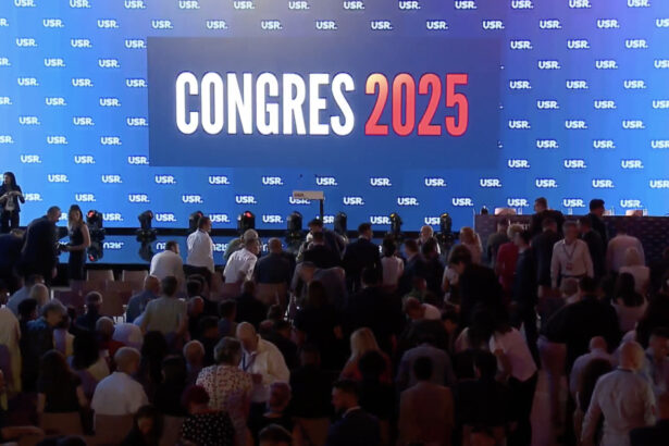 live video congresul usr dominic fritz prezinta strategia politica pentru perioada urmatoare ilie bolojan prezent la eveniment 68565de408c96