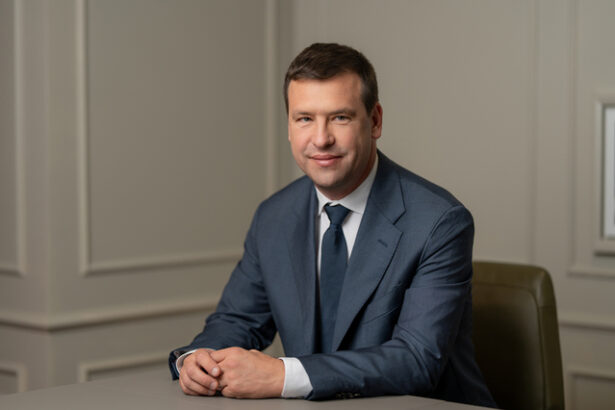 liviu vornicu este noul director commercial operations al philip morris romania 686251840ac80