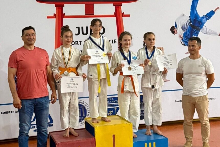 medalii stralucitoare pentru tinerii judoka de la cs pantheon constanta 685bc7314cc32
