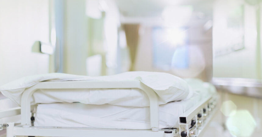 medicii care pleaca mai devreme de la spital pentru a lucra la privat risca sa ramana fara loc de munca 685fc61df36de