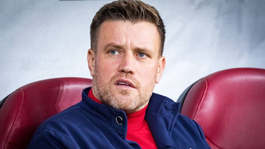 Mihai Pintilii, surprins de un jucător de la FCSB: „Mamă, de unde a apărut?!” 1 mihai pintilii dat pe spate de un jucator de la fcsb mama de unde a aparut 684080307b04a