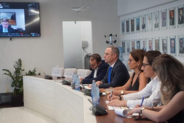 nazare am reluat dialogul pozitia ce privind capacitatea romaniei de a si creste veniturile si de a reduce credibil cheltuielile este mult mai rezervata decat in trecut 685ec63e6b71f