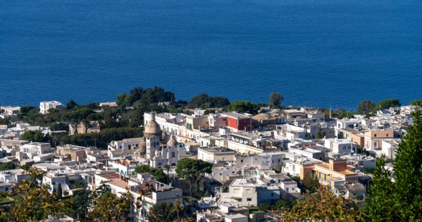 o celebra destinatie turistica din italia interzice chelnerilor si vanzatorilor sa se apropie de turisti pe strada amenzi uriase 68503de264f14