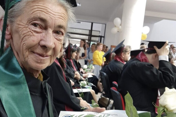 o femeie din sfantu gheorghe a absolvit facultatea la 73 de ani am terminat liceul in 1973 atunci nu exista powerpoint 6862fc1f4a6de