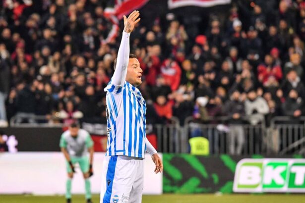 oficial ce transfer fotbalistul dorit de fcsb rapid dinamo si cfr a batut palma cu alta echipa benvenuto 685a7838214a7