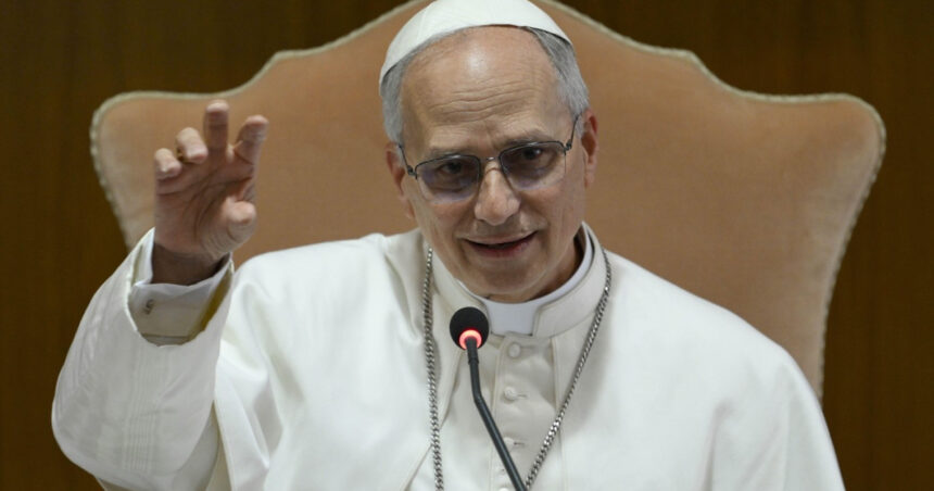 papa leon anunta toleranta zero fata de preotii care comit abuzuri sexuale el elogiaza rolul presei in democratie 6857bd8d12590