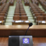 parlamentarii din comisii nu vor mai putea utiliza masinile de serviciu in perioada vacantei 6852c13f192f6