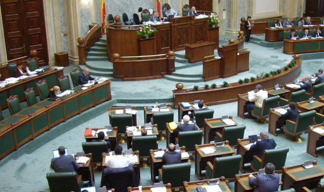 peste 35 de parlamentari de la sos romania pot si aur au creat un pol suveranist pro ue in parlament numele alesintai romania 6852e8ce96e08