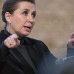 premierul danez vrea sa interzica valul integral si sa desfiinteze salile de rugaciune din scoli dumnezeu trebuie sa cedeze trecerea 6841c7b890acb