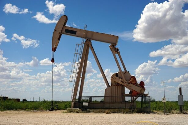 preturile petrolului ating un maxim al ultimelor doua saptamani pe fondul tensiunilor geopolitice 683fc070d6818