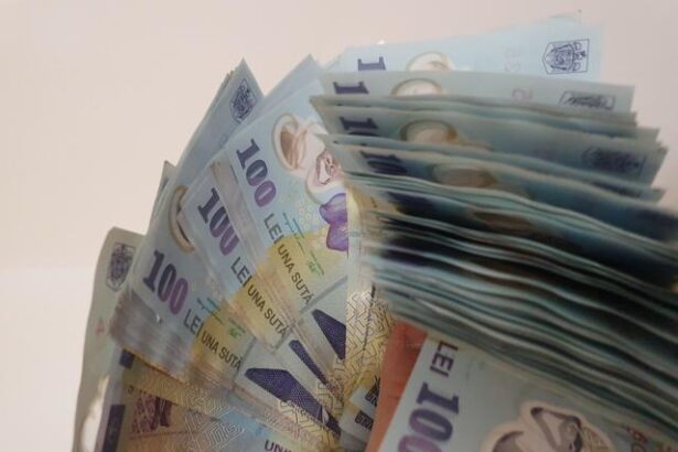 produsul intern brut estimat pentru trimestrul i date ajustate sezonier a fost de 447669 miliarde lei preturi curente in termeni nominali in termeni reali a fost stationar comparati 68429169a1684
