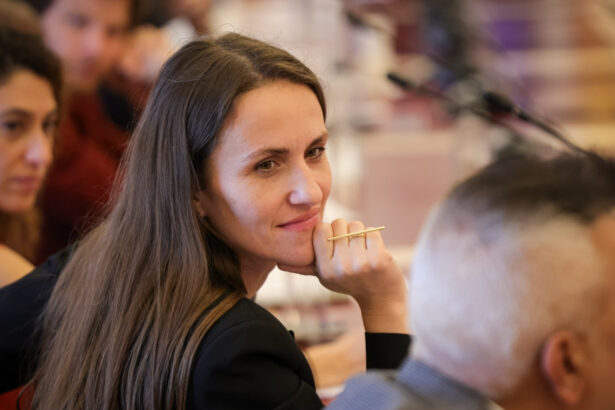 raluca turcan o apara pe oana toiu victima unor atacuri la adresa tinutei sale e un dispret profund fata de femei 685d421da190c