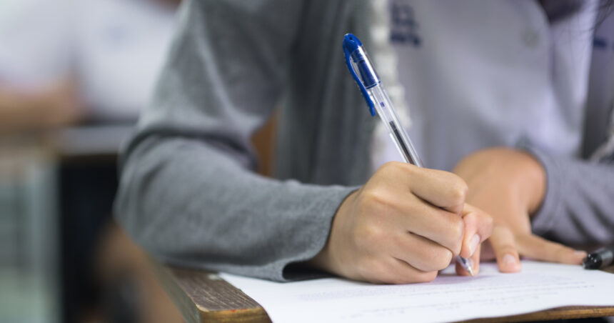 record in franta cel mai tanar candidat la examenul de bacalaureat are 8 ani 684323f7c5710