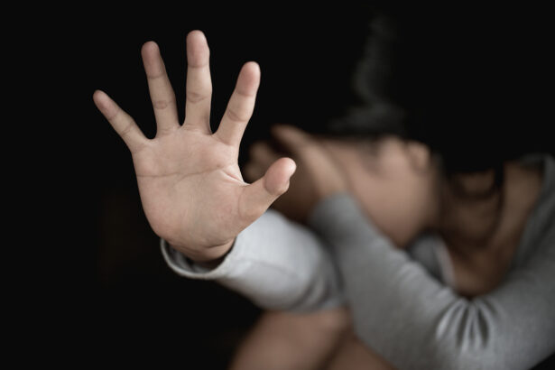 scandalos o minora de 14 ani a fost drogata de mai multi indivizi in curtea unei scoli din mangalia copila a fost gasita inconstienta in baia scolii 68416e72c0f13