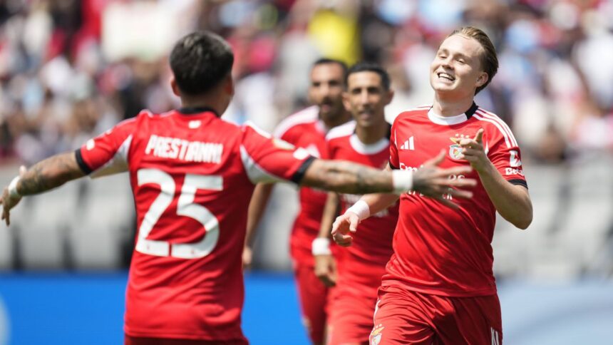 stim deja patru meciuri din optimile mondialului cluburilor benfica a facut surpriza in grupa c 685b19f04436e