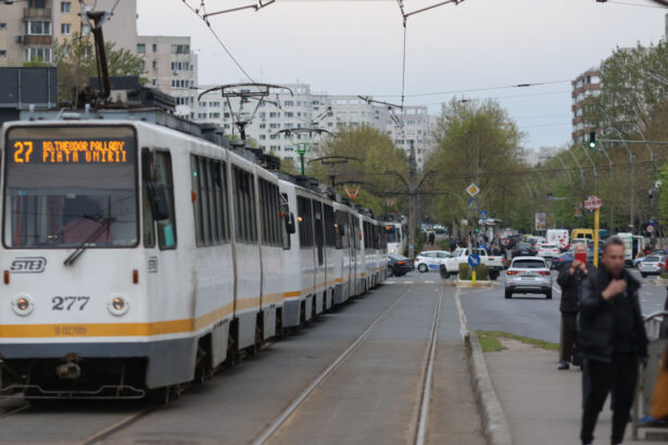 tramvai deraiat pe bulevardul theodor pallady din bucuresti circulatia liniilor 19 27 si 49 este blocata 6841620395805