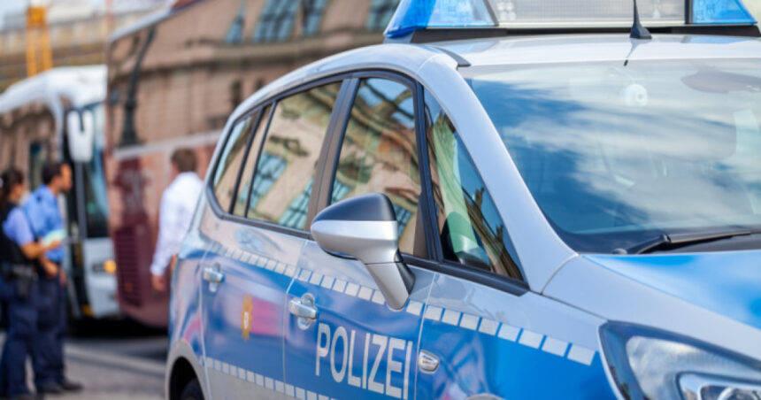 un barbat afgan impuscat mortal dupa ce a atacat un ofiter de politie in germania 685d5e3be4e22