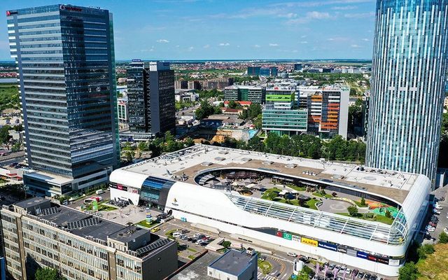 un consortiu de banci imprumuta cel mai mare investitor imobiliar din romania 68625f606c09b