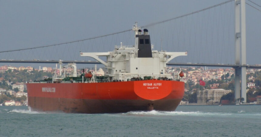 un petrolier s a ciocnit cu alte doua nave in apropiere de stramtoare ormuz 24 de persoane au fost evacuate 685136dda083c