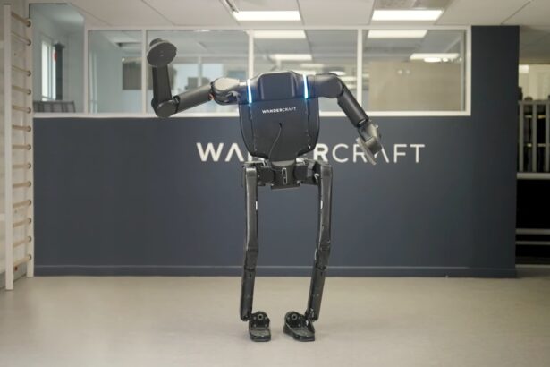 un robot umanoid fara cap construit intr un timp record va ajuta lucratorii dintr o fabrica renault 68492c67a48c0