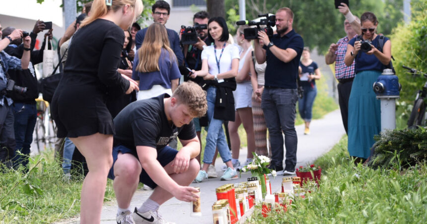 unul dintre cei doi elevi romani raniti in atacul din austria impuscat de patru ori a fost operat de urgenta ce spune mama lui 68499b3b6ae8d
