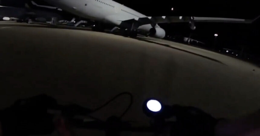 Activiști pro-palestinieni au pătruns în baza aeriană britanică Brize Norton și au stropit avioanele cu vopsea. 1 video activisti pro palestinieni au patruns in baza aeriana britanica brize norton si au stropit avioanele cu vopsea 6855330a2cc9d