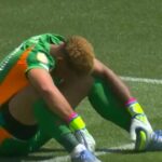 video exclusiv ce gafa a facut portarul in mamelodi borussia dortmund voyo parca nu si a vazut adversarul 6856e62830743